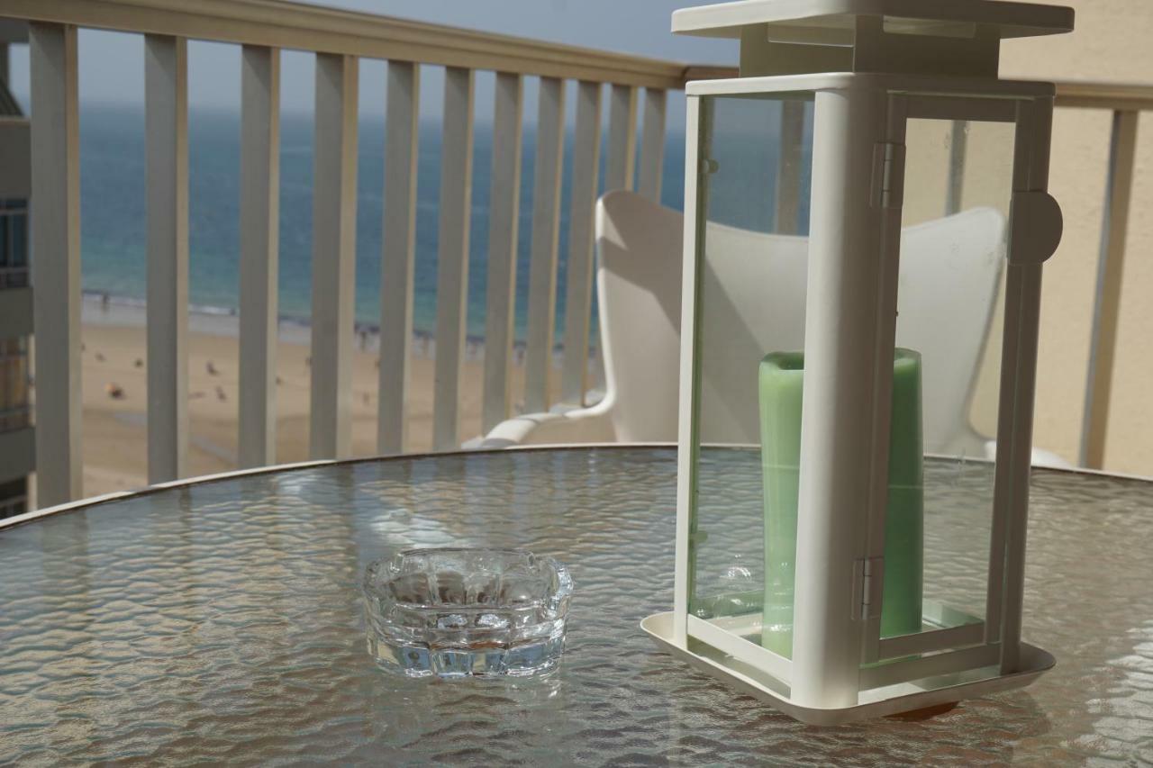 Apartamento La Mar De Cerca. Terraza Vistas Mar. 1ª Linea Playa كاديز المظهر الخارجي الصورة